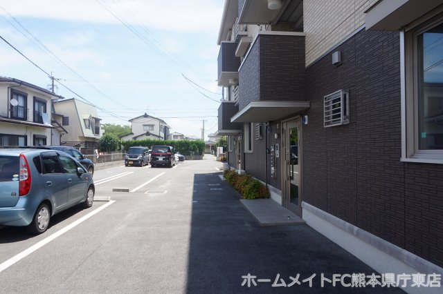 【熊本市南区御幸笛田のアパートの駐車場】