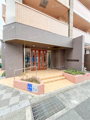 エントランス　オートロック付きで安心です★