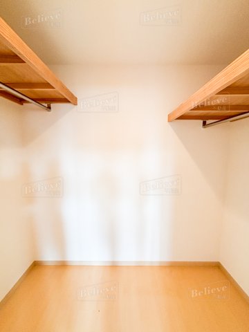 収納　ウォークインクローゼットなので収納豊富です♪