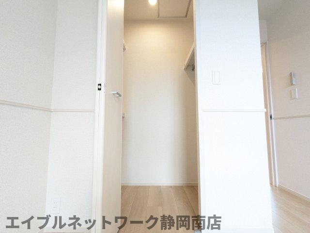 収納　大きなものも収納できそうです