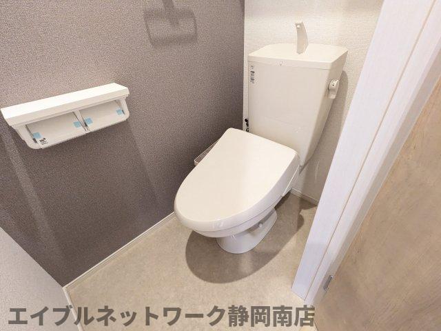 トイレ　ゆったりとした空間のトイレです