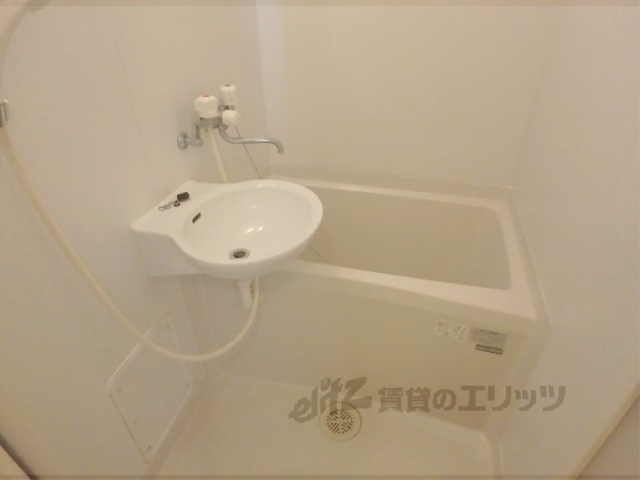 レオパレスサンシャイン98の風呂写真
