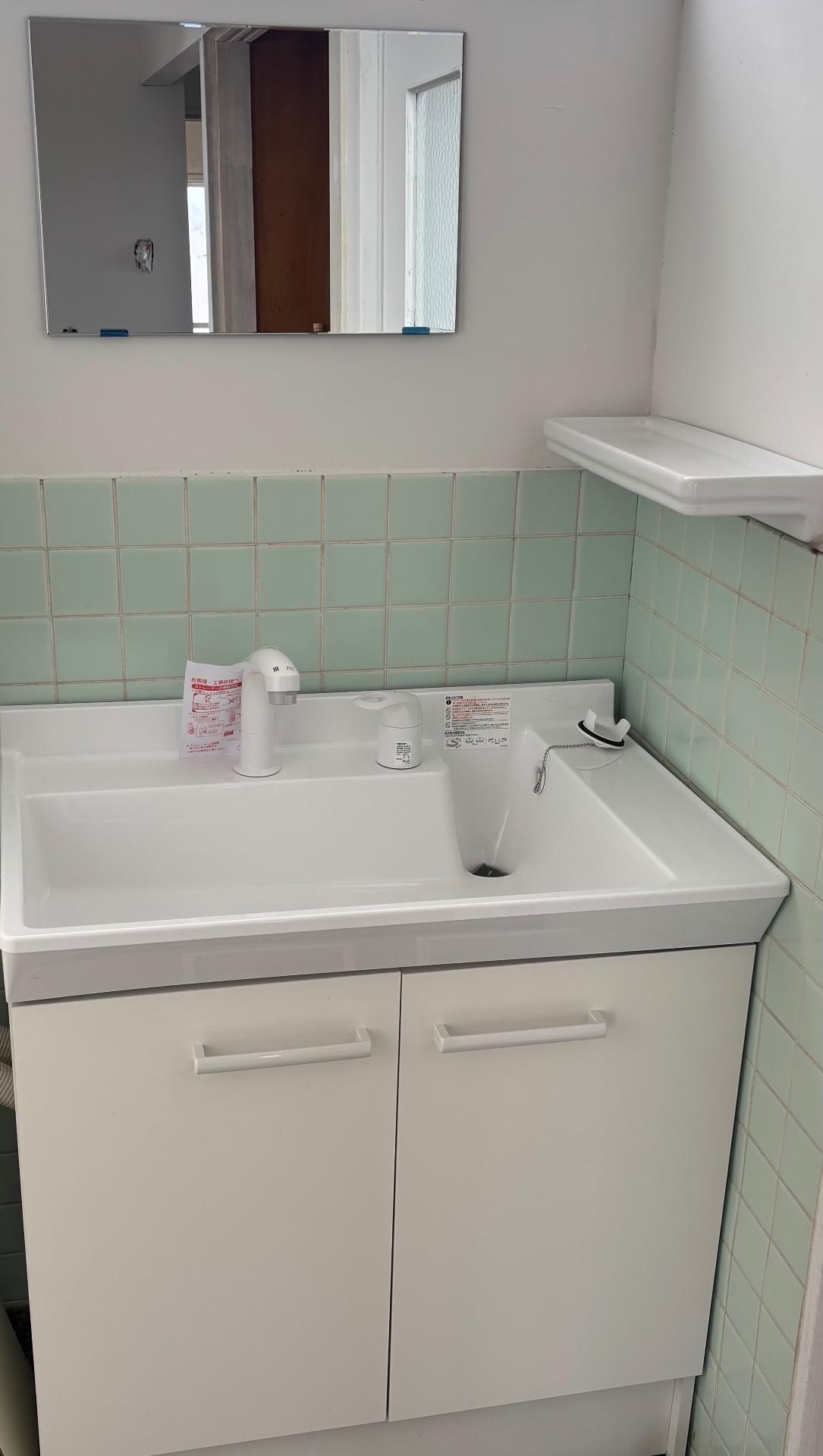 洗面設備　独立洗面台新品！