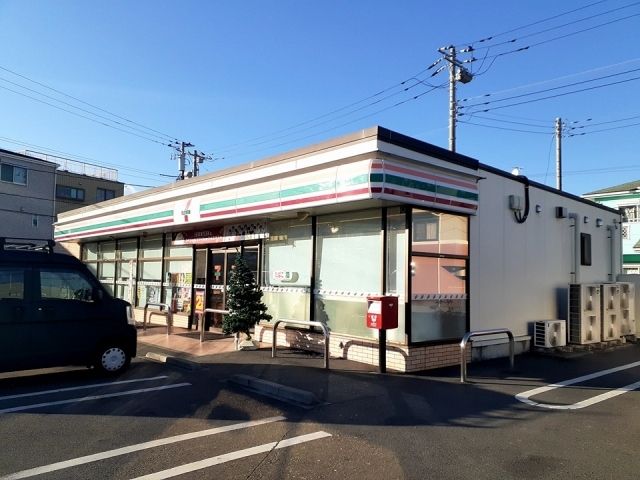 コンビニ　セブンイレブン（コンビニ）まで240m