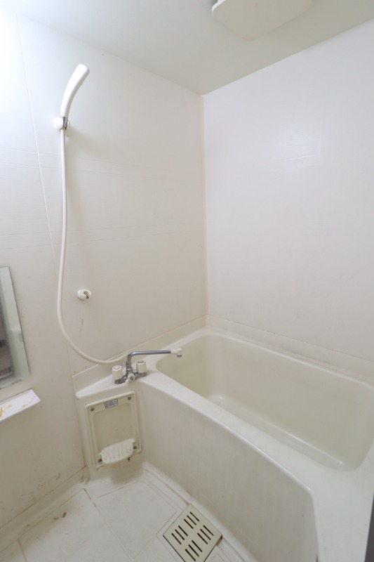 バス・シャワールーム　図面と現状に相違がある場合には現状を優先