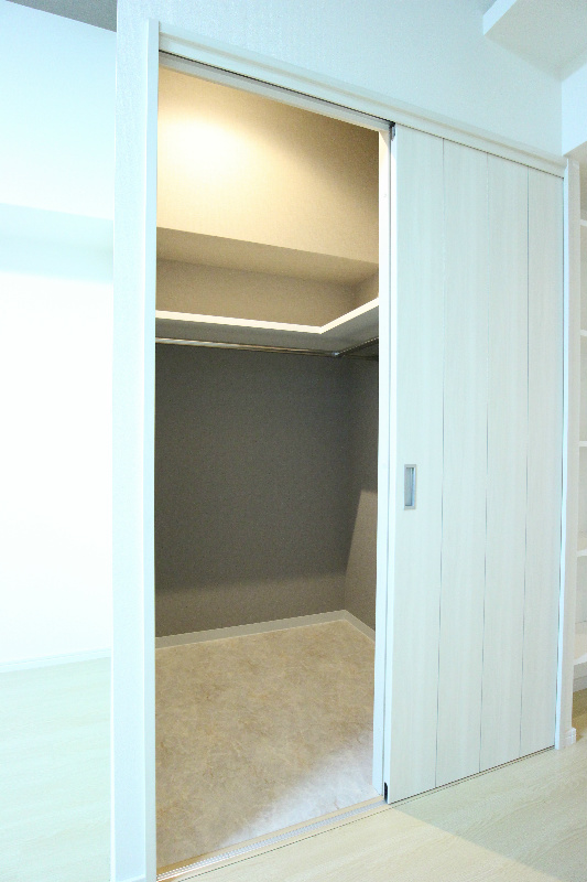 収納　大容量のウォークインクローゼットです。