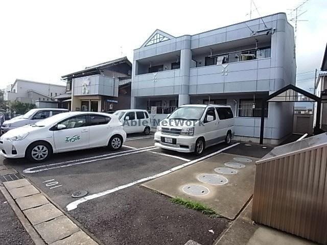 駐車場　駐車場