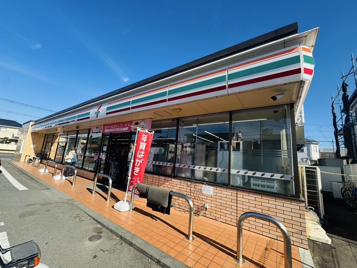 コンビニ　セブンイレブン（コンビニ）まで460m