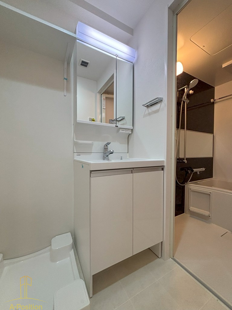 洗面設備　スプランディッド上本町WEST