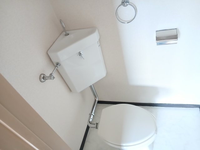 トイレ　コンパクトで使いやすいトイレです