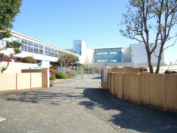 小学校　大みか小（小学校）まで210m