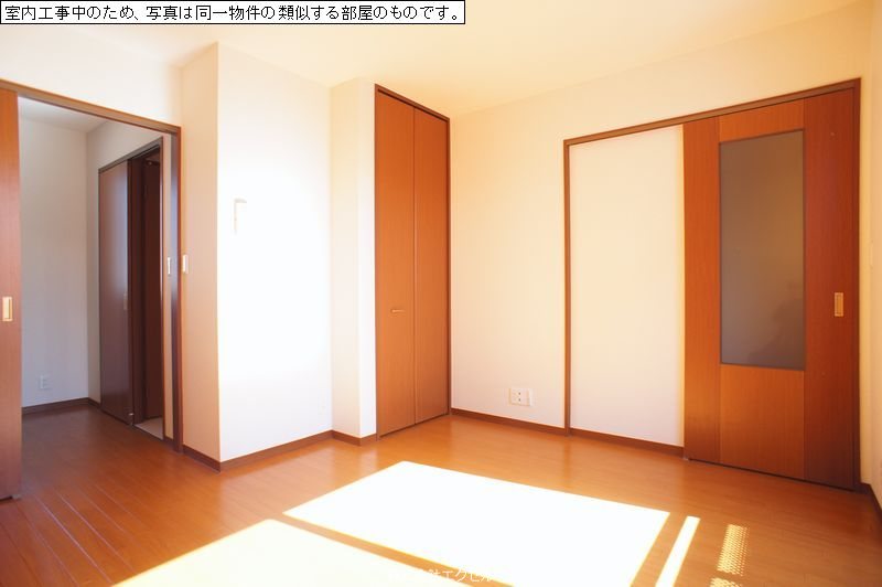 居室・リビング　エアコン完備で一年中快適にお暮しいただけます。