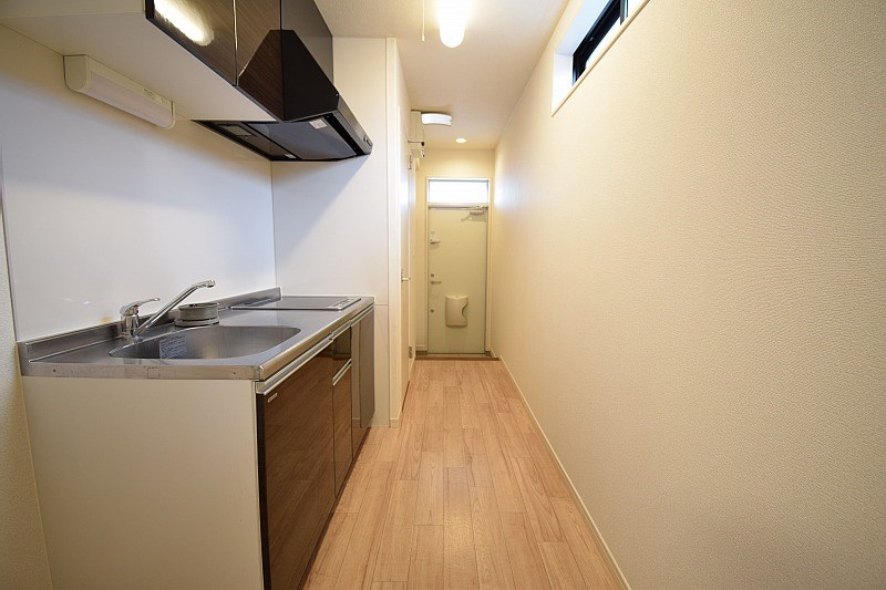 その他　キッチン～玄関