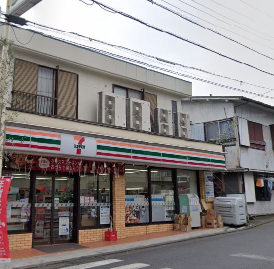 コンビニ　セブンイレブン 横浜西戸部店（コンビニ）まで895m