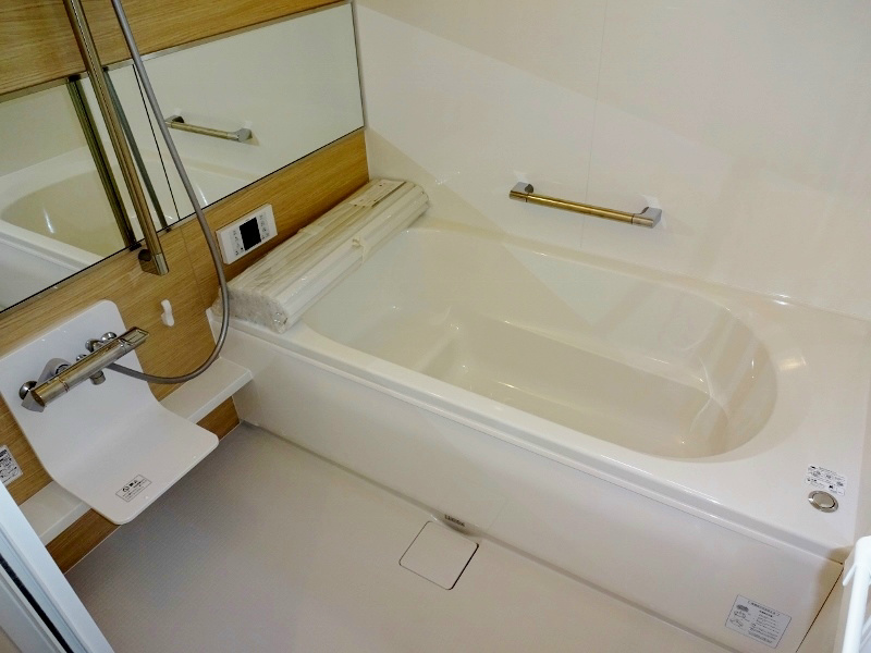 バス・シャワールーム　広々お風呂