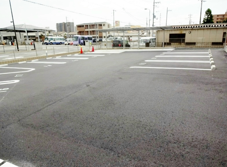 駐車場　駐車場