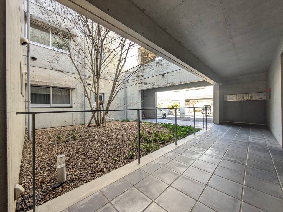 エントランス　エントランス