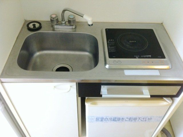 キッチン　設備・仕様は号室により異なる為、現況を優先致します。