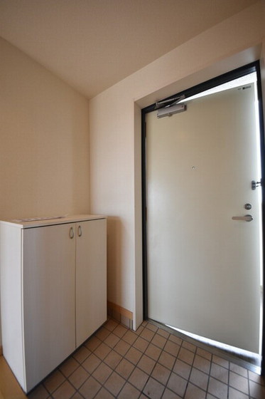 玄関　他部屋の写真です。