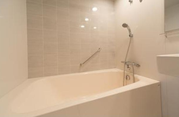 バス・シャワールーム　※別部屋の参考写真になります。