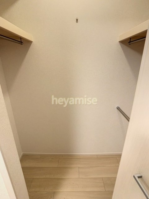 収納　写真は同型モデル