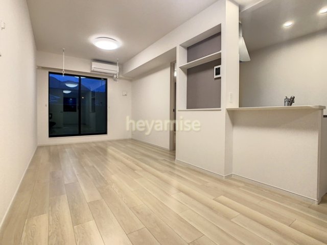 居室・リビング　写真は同型モデル