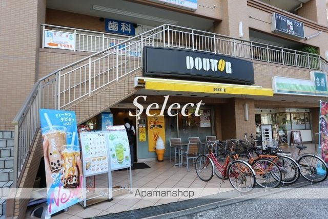 飲食店　ドトールコーヒー（飲食店）まで380m