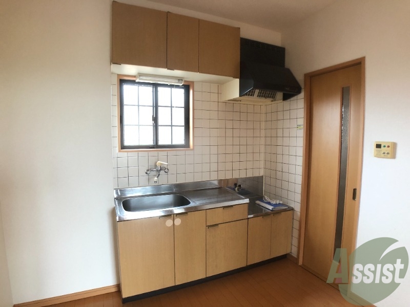 キッチン　キッチンは調理スペースも確保されていて使いやすそうです。