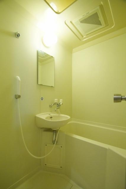 バス・シャワールーム　バス