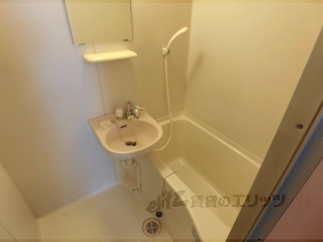 バス・シャワールーム　バス