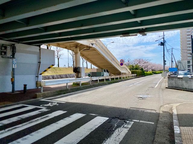 その他　前面道路（その他）まで0m