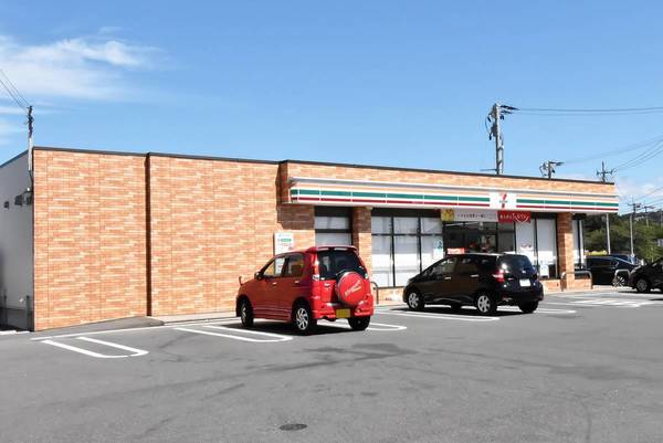 コンビニ　セブンイレブン村上肴町店（コンビニ）まで1000m