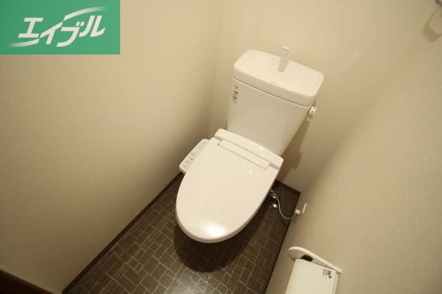 トイレ　ウォシュレット付き