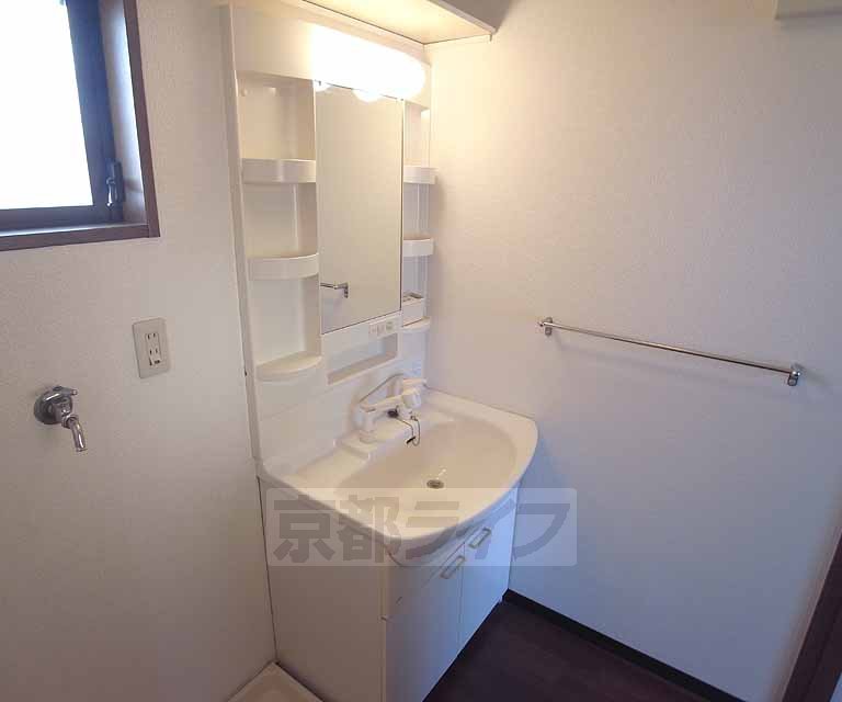 洗面設備　独立洗面台があります！