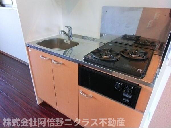 キッチン　内装は別部屋の参考写真です。