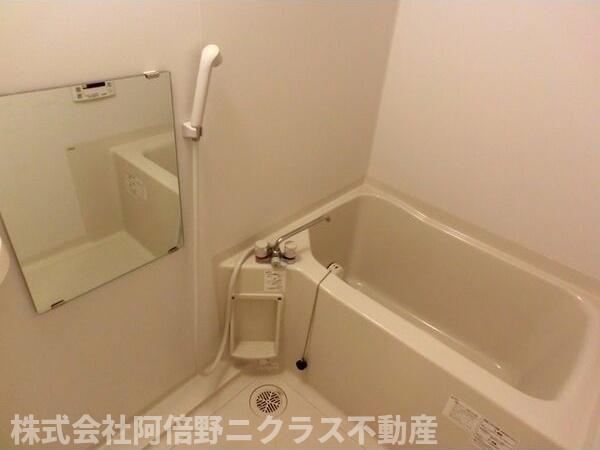 バス・シャワールーム　内装は別部屋の参考写真です。