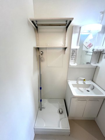 洗面設備　室内洗濯機置き場です