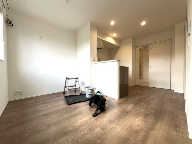 居室・リビング　ゆったりとしたカウンターキッチンのリビングです