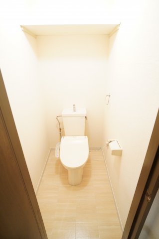 トイレ　※同物件・反転タイプの写真です。