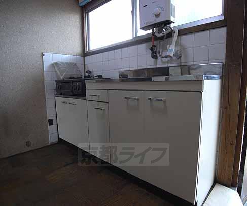 キッチン　二口コンロ設置可です。