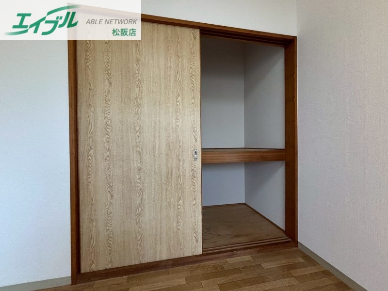 収納　同型別室のお写真です。