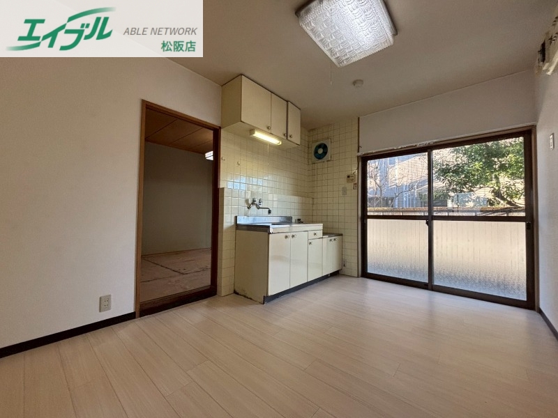 居室・リビング　同型別室のお写真です。