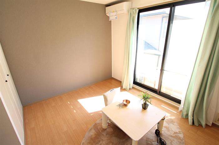 居室・リビング　洋室6帖！一人暮らしにちょうどいい広さ★