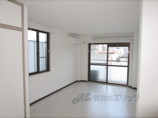 居室・リビング　洋室