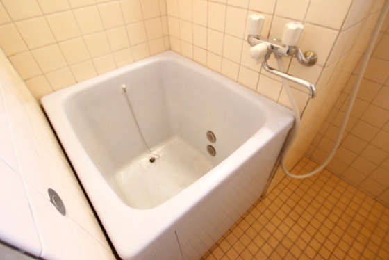 バス・シャワールーム　※別部屋の写真です