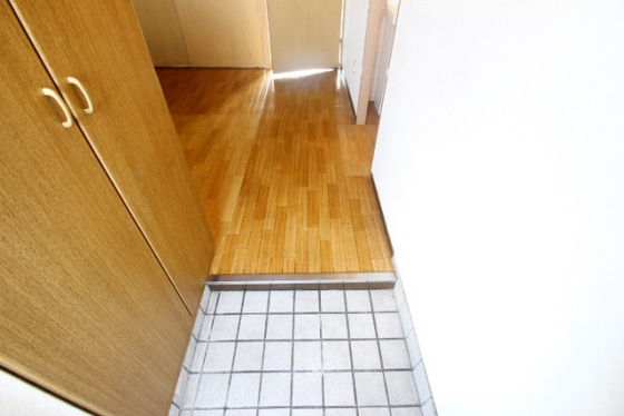 玄関　※別部屋の写真です