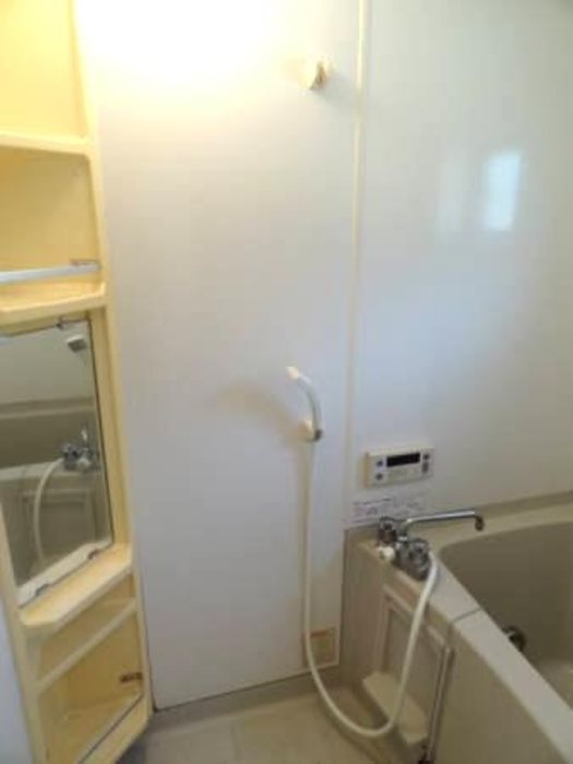 バス・シャワールーム　追炊き機能付きです。