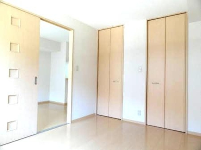 その他部屋・スペース　フローリングのきれいなお部屋です。