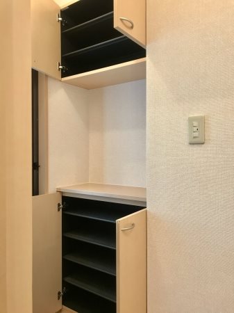 玄関　同建物別室の写真です。