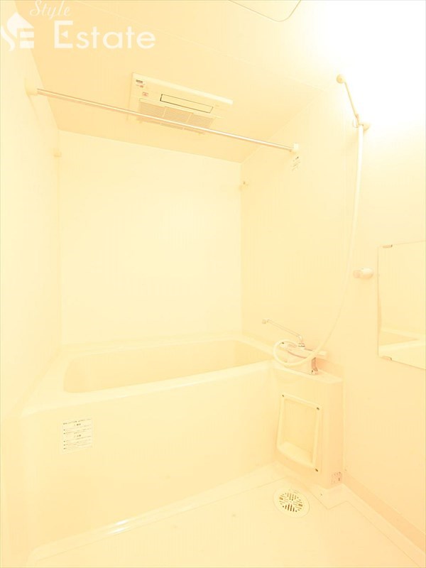 バス・シャワールーム　バスルーム